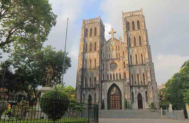 la-catedral-en-Hanoi